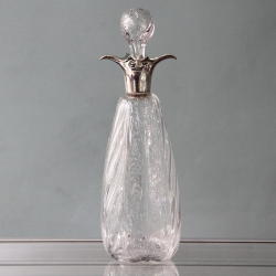 Karl Palda Bohemian Art Deco perfume bottle and powder box black red and clear glass. Circa 1920